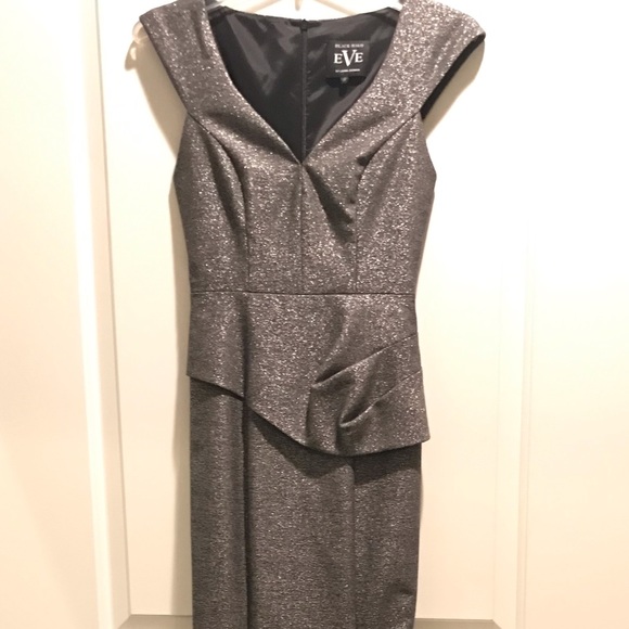 Black Halo EVE Metallic “Wren” Gown - Picture 6 of 8